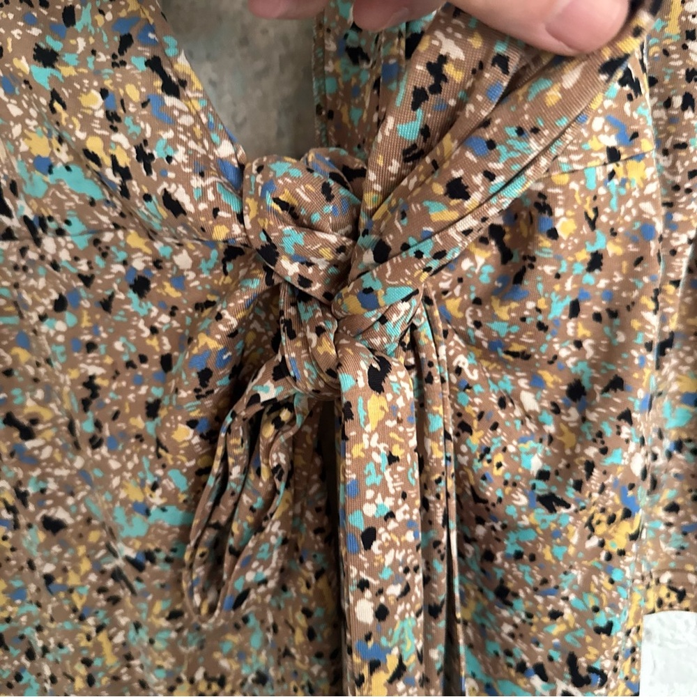 Diane von Furstenberg 100% Silk Wrap Dress - Size 2 $145 - Picture 3 of 8